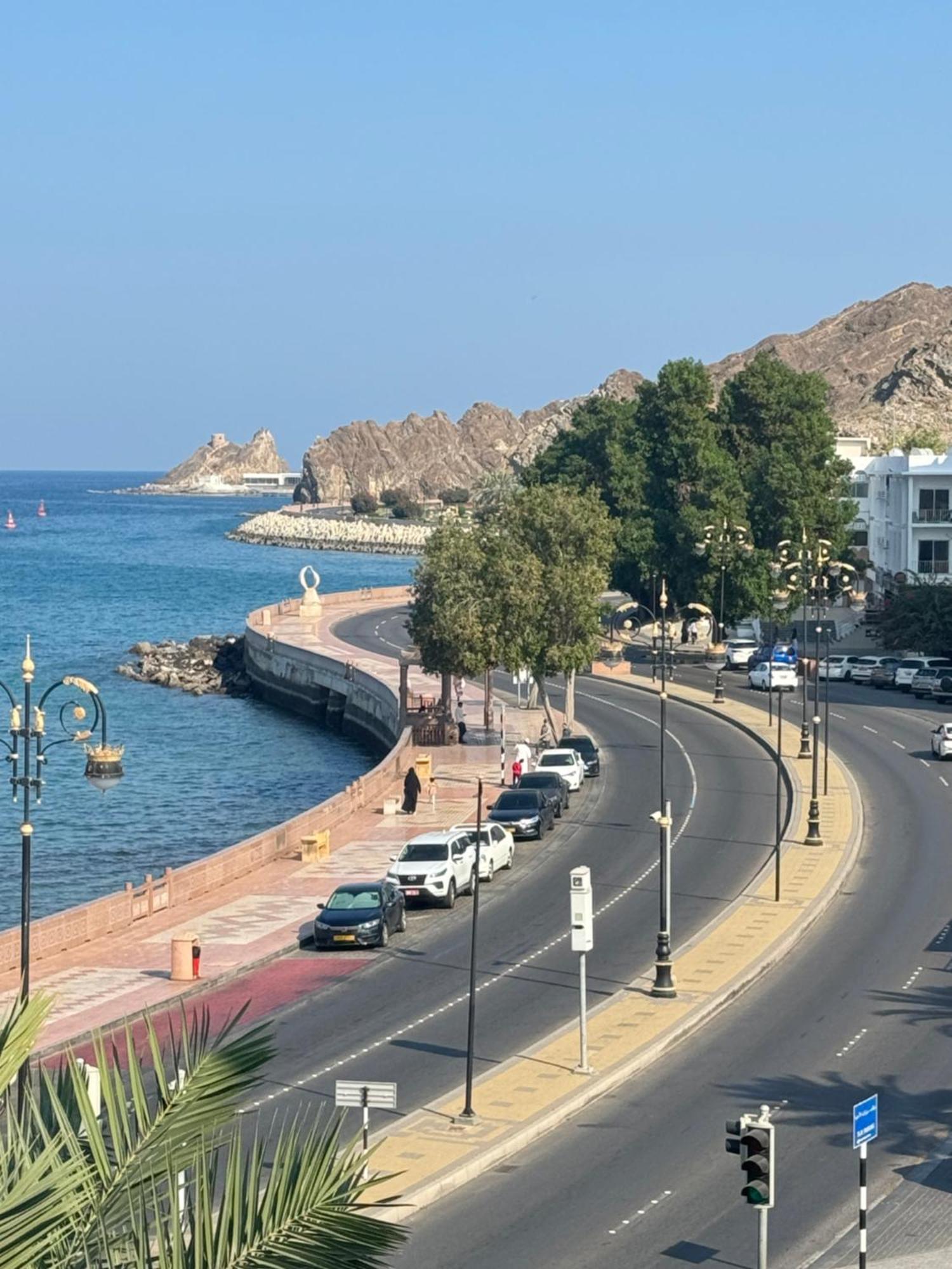 Muttrah Souq And Sea View Lägenhet Muscat Exteriör bild
